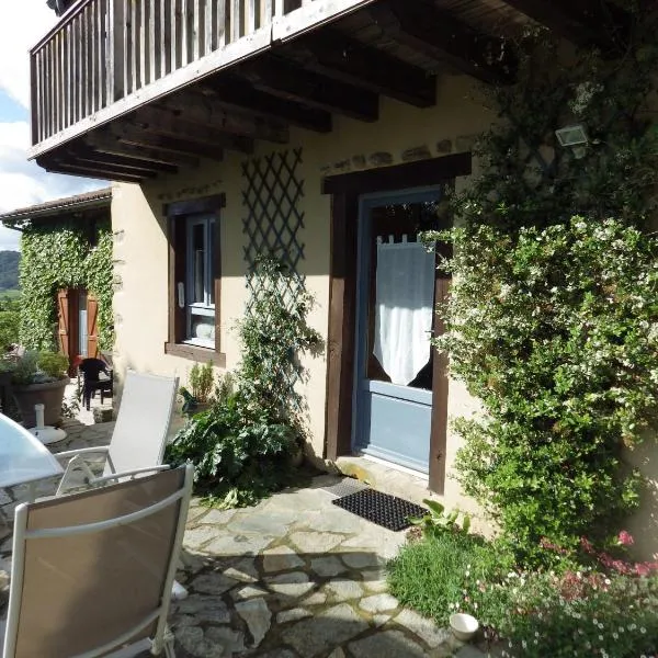 Petit appartement de charme, belle vue, hotel v destinaci Villeneuve-dʼAllier