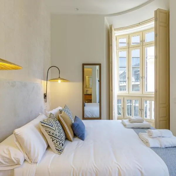 Marques de Velazquez II by Caleta Homes, hotel v Malaze