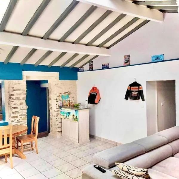 Charmante maison atypique en village, hotel em Saint-Colombin