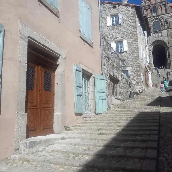 Le relax max, hotel em Le Puy-en-Velay