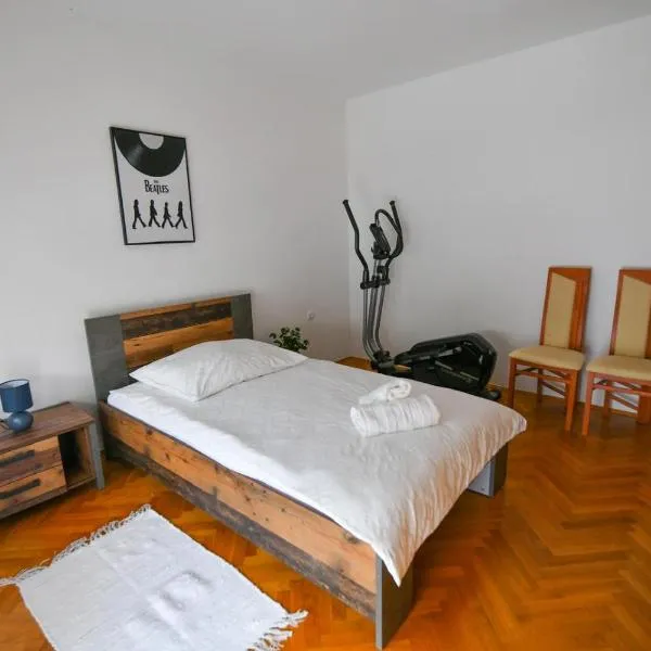 Apartment Lovre, hotel in Sinj