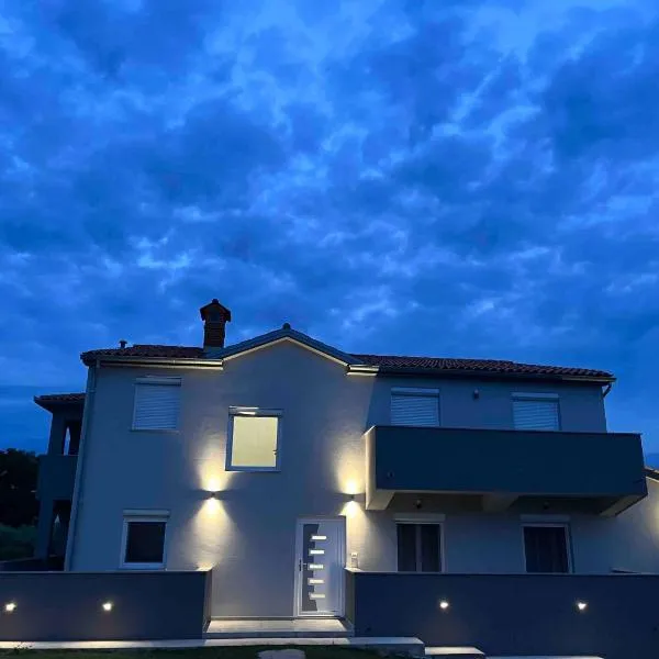 Studio apartman Fjaka, hotel v destinácii Valtura