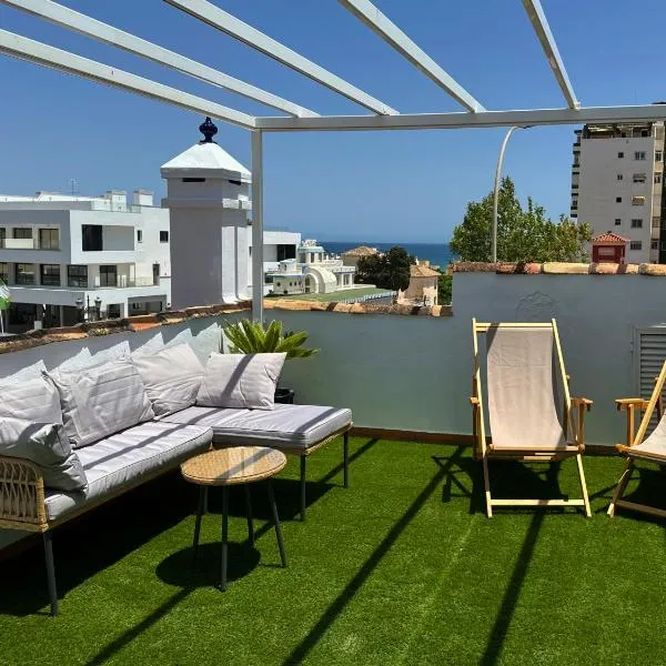 Casa Maia La Carihuela, hotel v destinaci La Carihuela