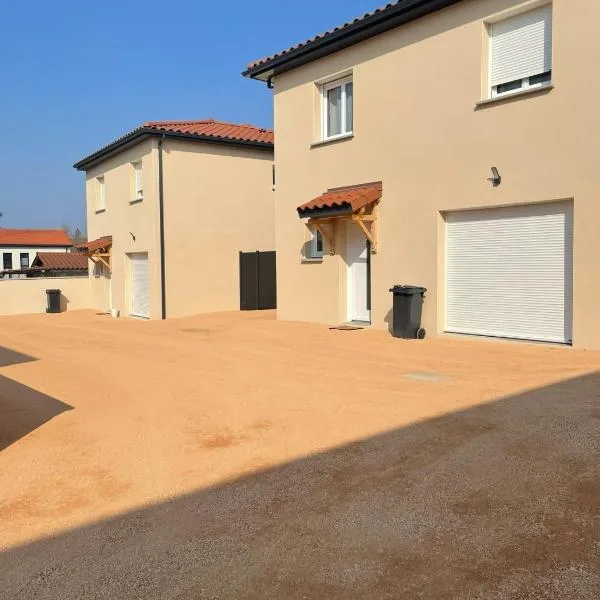 Maison chaleureuse 1, hotel v destinaci Saint-Genis-Laval