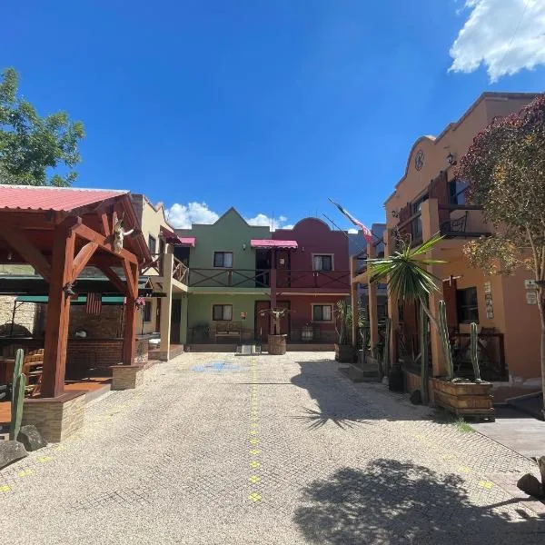 West Refugio, hotel in San Juan del Río