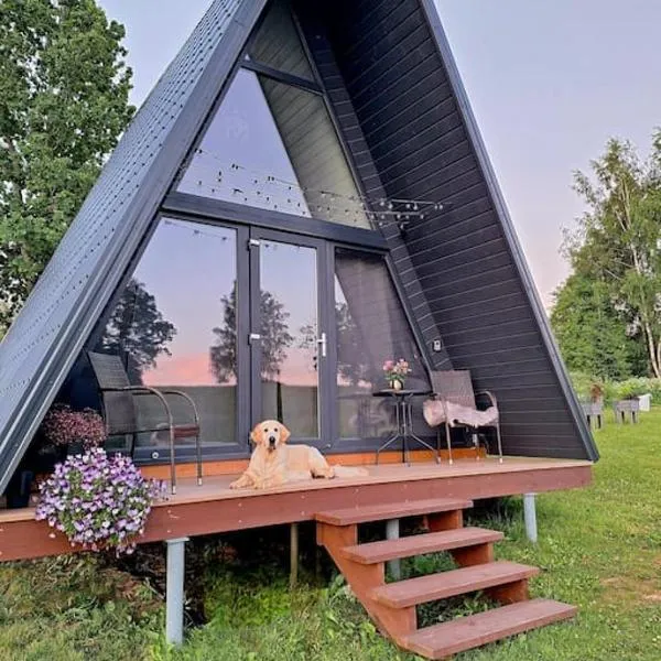 Rose Valley Cottage, hotel in Ieriķi