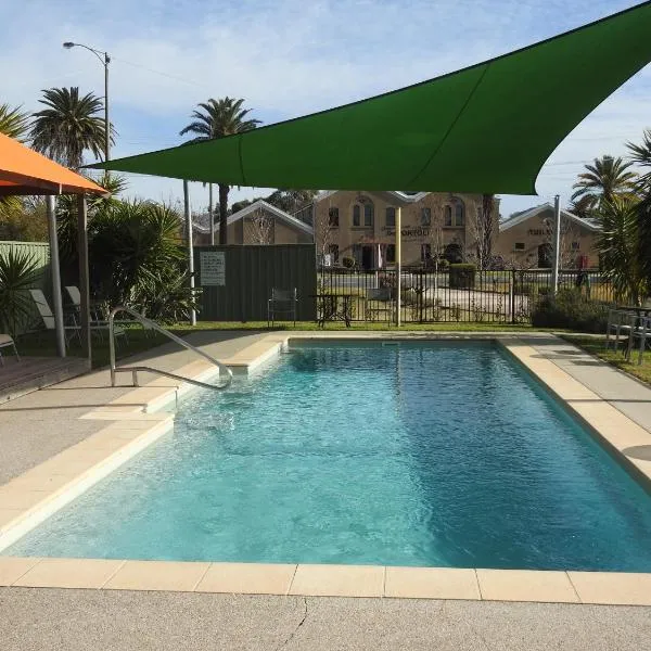 Wine Village Motor Inn, hotel v destinaci Rutherglen
