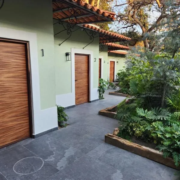 Hotel Boutique Villa Escondida, A Pasos de Lo Mejor en Tlaquepaque, hotel v destinaci Guadalajara
