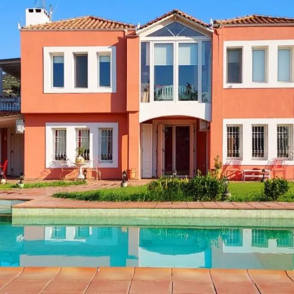 Villa AVRA, hotel en Drama