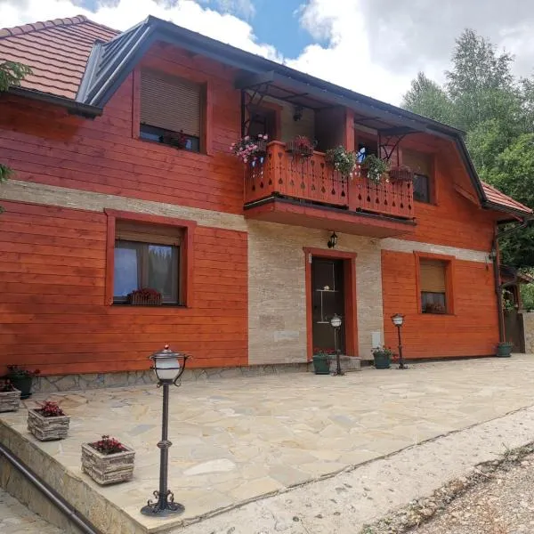Tarska Svitanja, hotel v destinaci Mitrovac