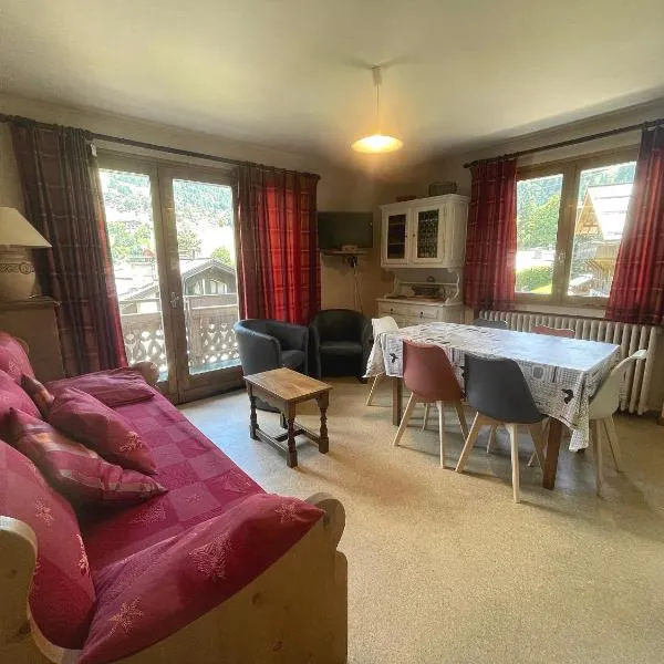Gemeaux B - Appartement proche pistes de ski et village - Wifi - Parking, hotel di La Clusaz