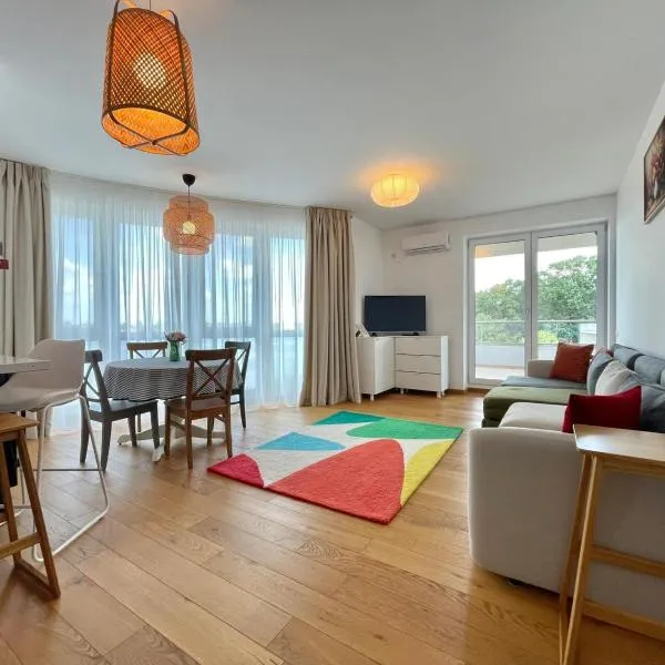 Apartment No 207 Lebada Lake Residence, hotel in Pantelimon
