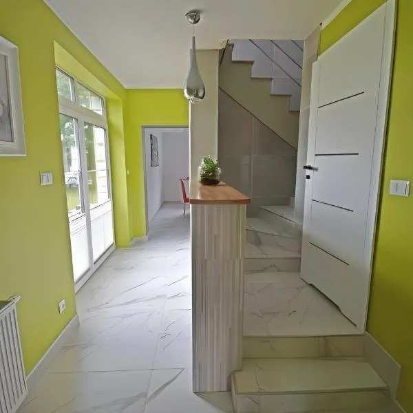 Viesnīca Apartament przy łysej polanie pilsētā Tymień