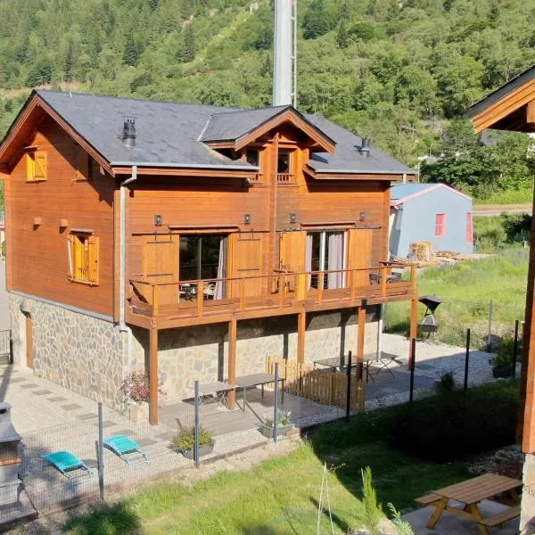 Chalet 6 dans les Pyrénées proche d'Andorre, hotel en L'Hospitalet-près-l'Andorre