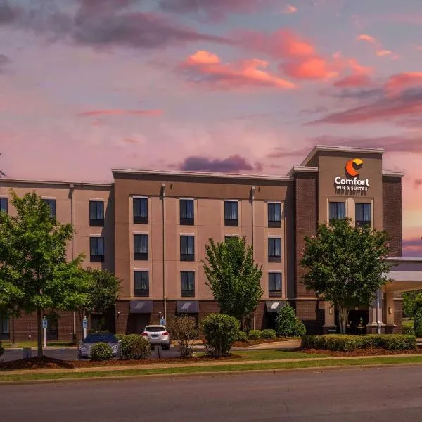 Comfort Inn & Suites At CrossPlex Village, hotel v destinaci Birmingham