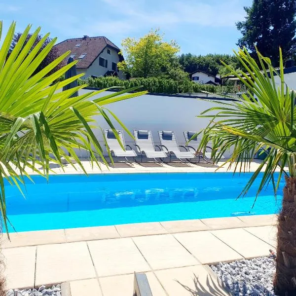 Luxury Villa Vienna, hotel in Mauerbach