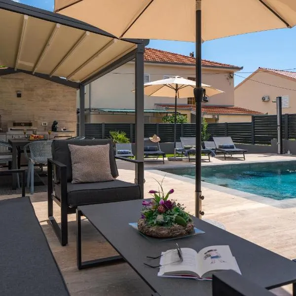 Villa Ewala, hotel in Trogir