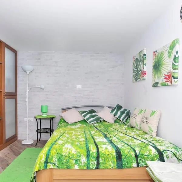 Green cottage Baredi, Izola, Slovenia, hotel v destinaci Izola