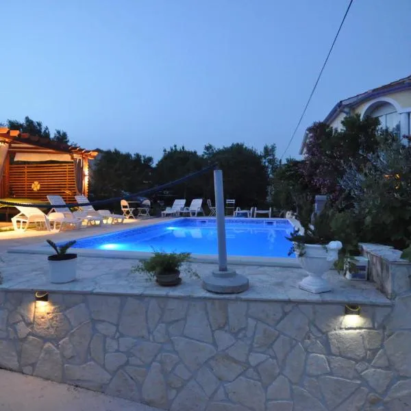 Studios Lav – hotel w mieście Privlaka