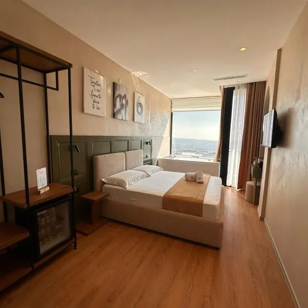 Z art Hotel，克魯亞的飯店