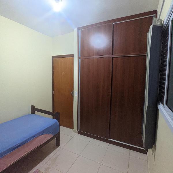 Quarto em Apto Compartilhado Bem Localizado AP 204 - Foto 2