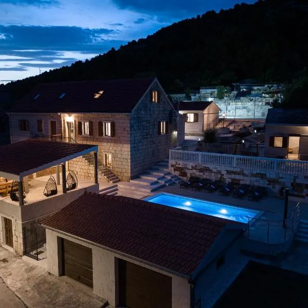 Didova kuća, Holiday home with Private pool near Rogoznica,Sleeps 9, hotell i Podorljak