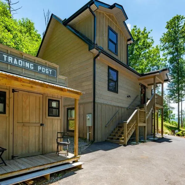 Lil Cabin in the Cove! MTN views, theater, hot tub, games, king beds, Prime Location!, hotel di Sevierville