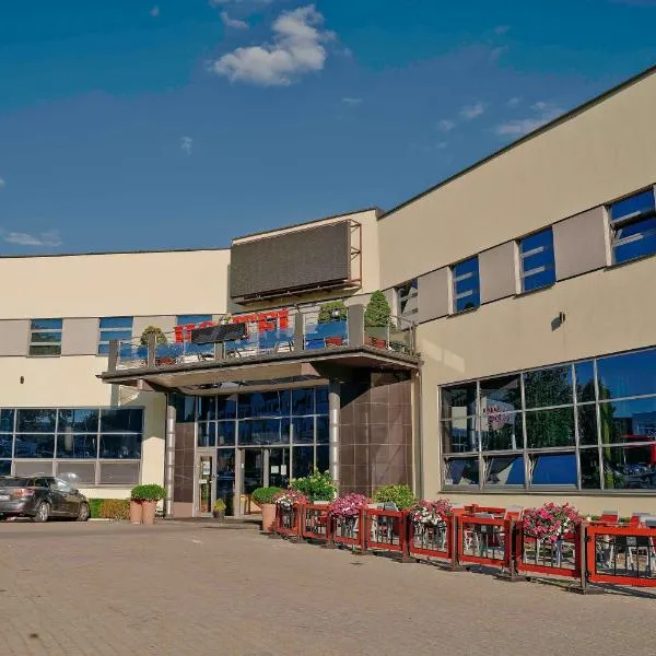 Fabryka Jedzenia, hotel v destinaci Zambrów