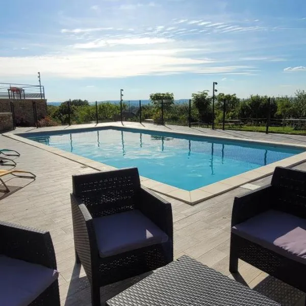 Le petit nid du Quercy, hotel i Anglars-Nozac