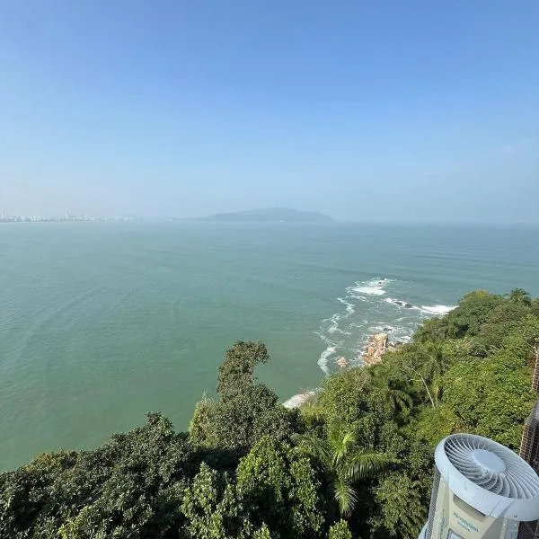 Apartamento *Vista da Ilha* - Novo Lançamento!, hotel in São Vicente