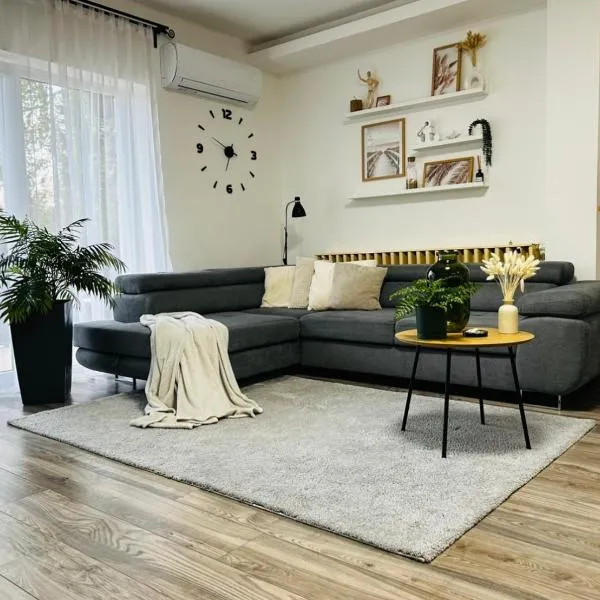 Gabi Apartman, hotel in Gyenesdiás