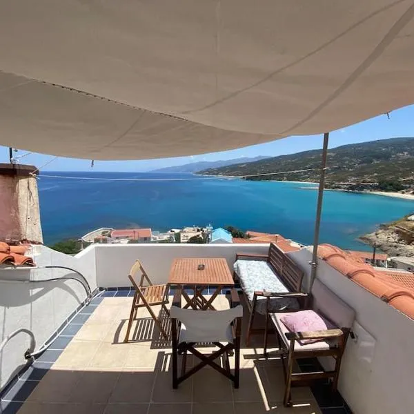 Cosy attic in Armenistis, hotel v destinaci Armenistis