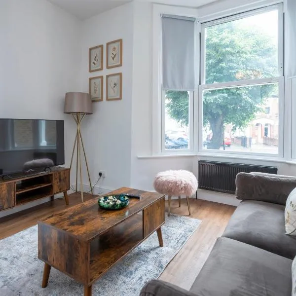 London Cozy Serviced Apartment Selhurst, hotel in Thornton Heath