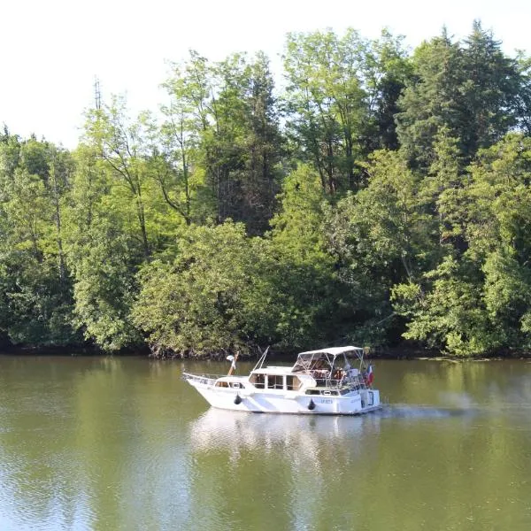 Calme au bord de l'eau, hotel v destinaci Laroche-Saint-Cydroine