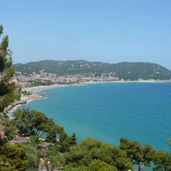 Appartamento ad Andora a soli 5' dal mare, hotel in Laigueglia