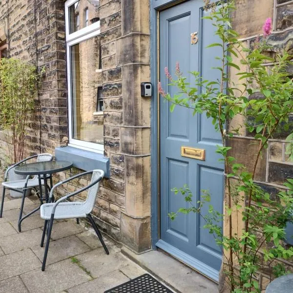 The Cobbles - Central, Parking, Netflix & Woodburner, hotel v destinaci Hebden Bridge