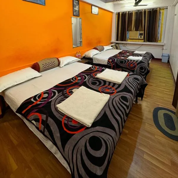 The Golden Lodge Varanasi, hotel a Varanasi