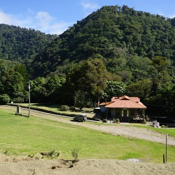 Albergue Pozo Verde, hotel in Quesada