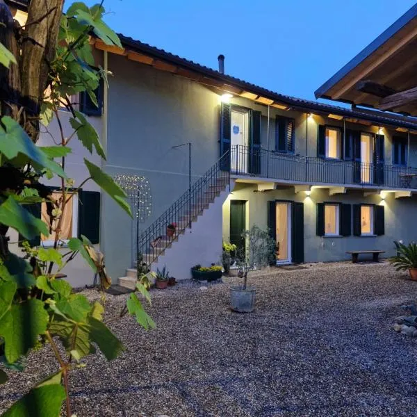 Casa il Grappolo, hotel v destinaci Momo