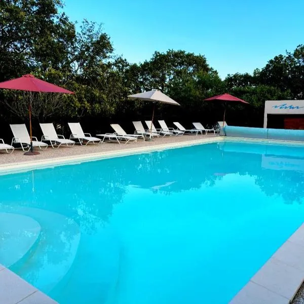 Hôtel Les Persèdes, hotel v destinaci Lavilledieu