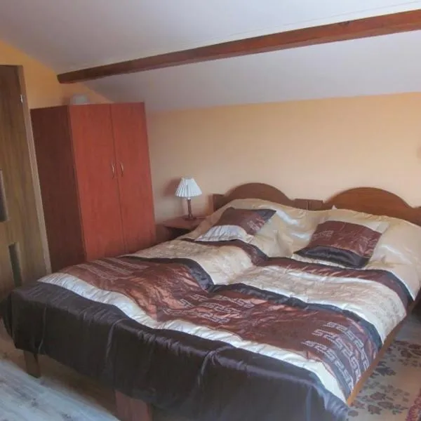 Pokoje u Eli, hotel a Solec-Zdrój