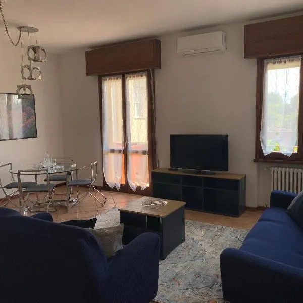 Sunshine on the Lake Apartment, hotel v destinácii Padenghe sul Garda