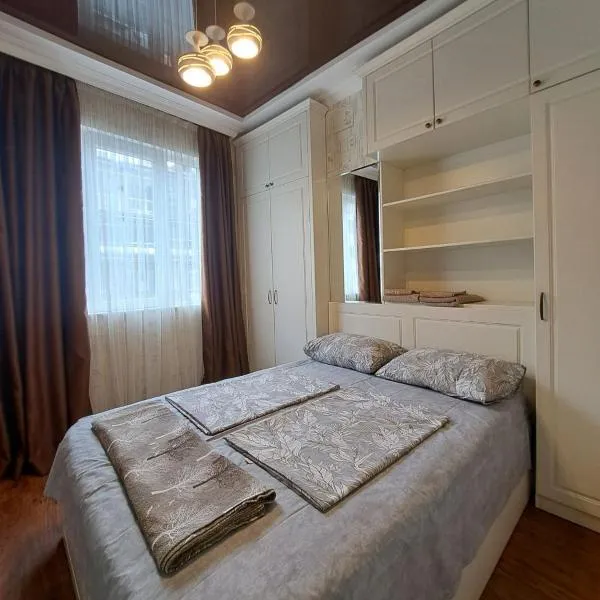 Batumi Central Holiday Apartment, hotel en Batumi