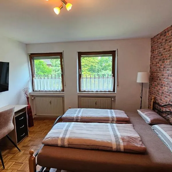 Föhren Apartment, hotel v destinaci Föhren