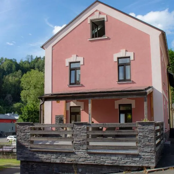Apartmány v podhradí, hotel v destinaci Bečov nad Teplou