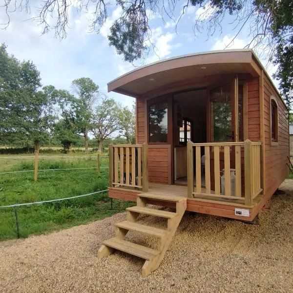 roulotte tout confort à la ferme 2, hotel v destinácii Saint-Lumine-de-Coutais