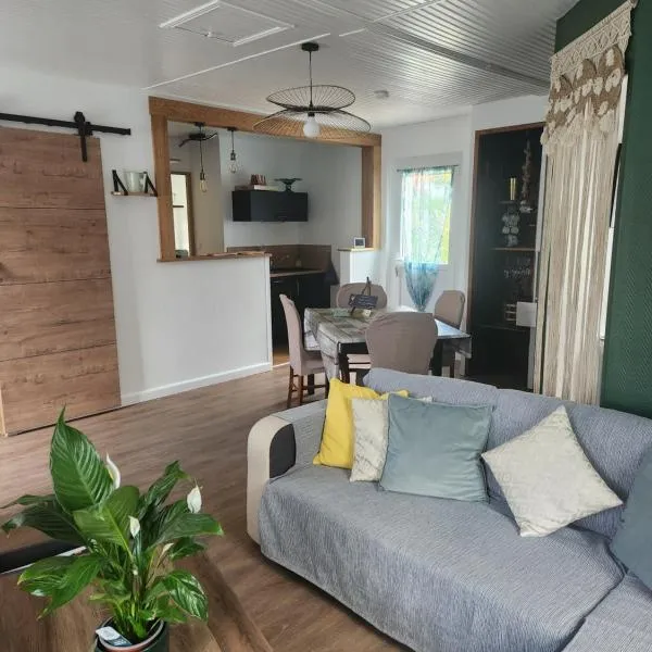 La cabane de megue, hotel em Froidfond