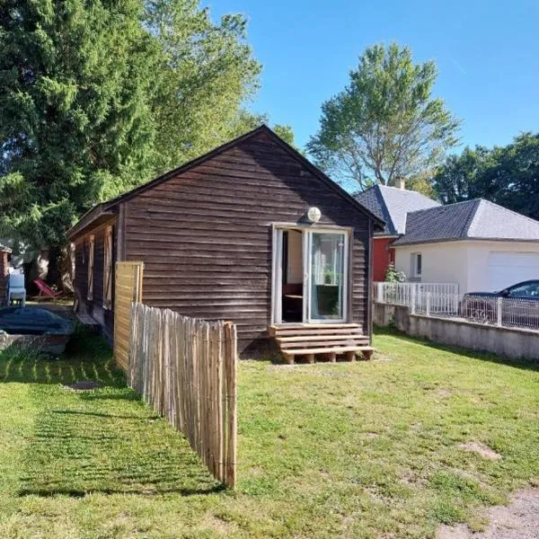 Chalet de la plage, hotel in Arvieu