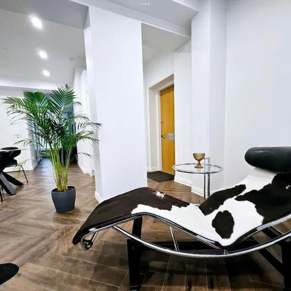 Unique apartment on the prestige address, hotel in Helsinki