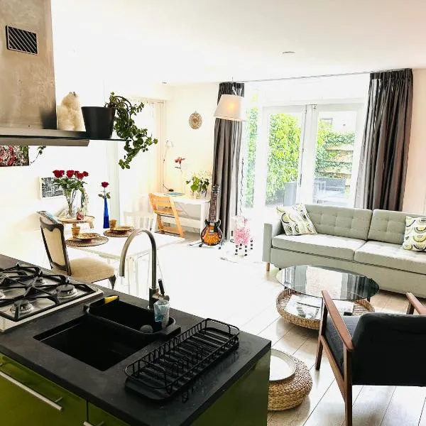 Perfectly located charming apartment MAGDALENA HOUSE for true connoisseurs, hotel in Haarlem